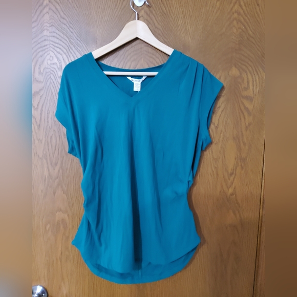 Athleta Outbound V-Neck Tee Size Large NWT - Picture 5 of 5